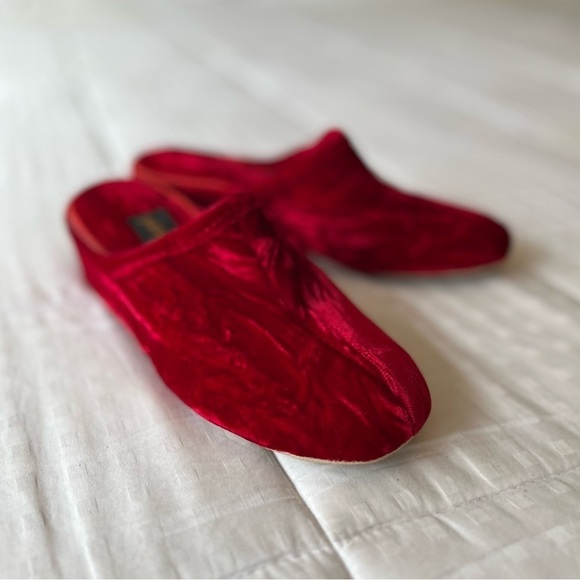 Vintage Red Velvet Velour Packard Wedge Slippers Size 5 - Picture 13 of 16